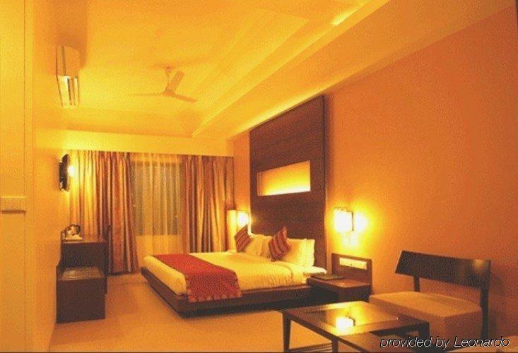 Hotel Sadanand Regency Pimpri-Chinchwad Экстерьер фото