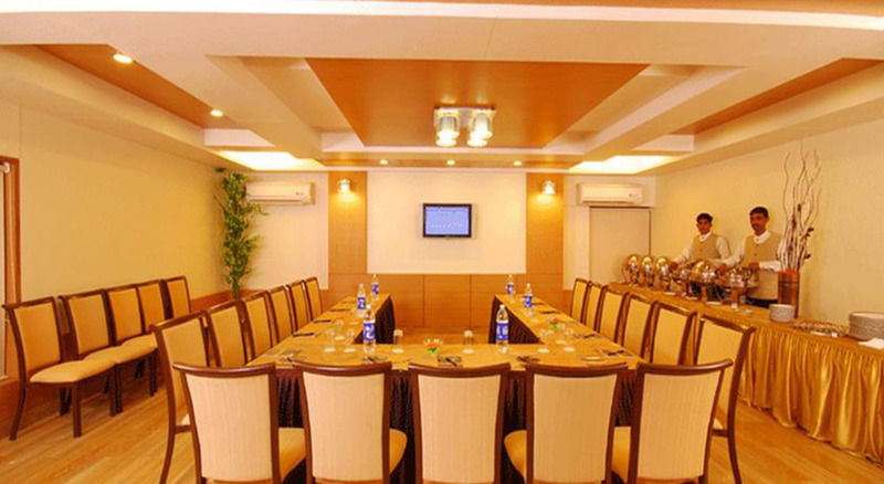 Hotel Sadanand Regency Pimpri-Chinchwad Экстерьер фото