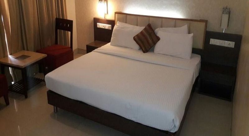 Hotel Sadanand Regency Pimpri-Chinchwad Экстерьер фото