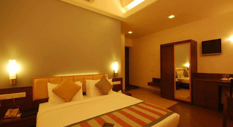 Hotel Sadanand Regency Pimpri-Chinchwad Экстерьер фото