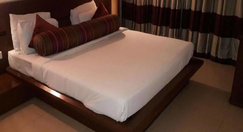 Hotel Sadanand Regency Pimpri-Chinchwad Экстерьер фото